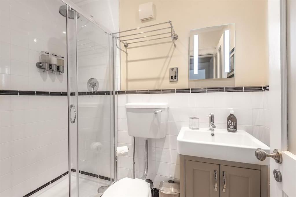 Rowntree One - Stunning Apartment- Grade II Listed York Exterior photo